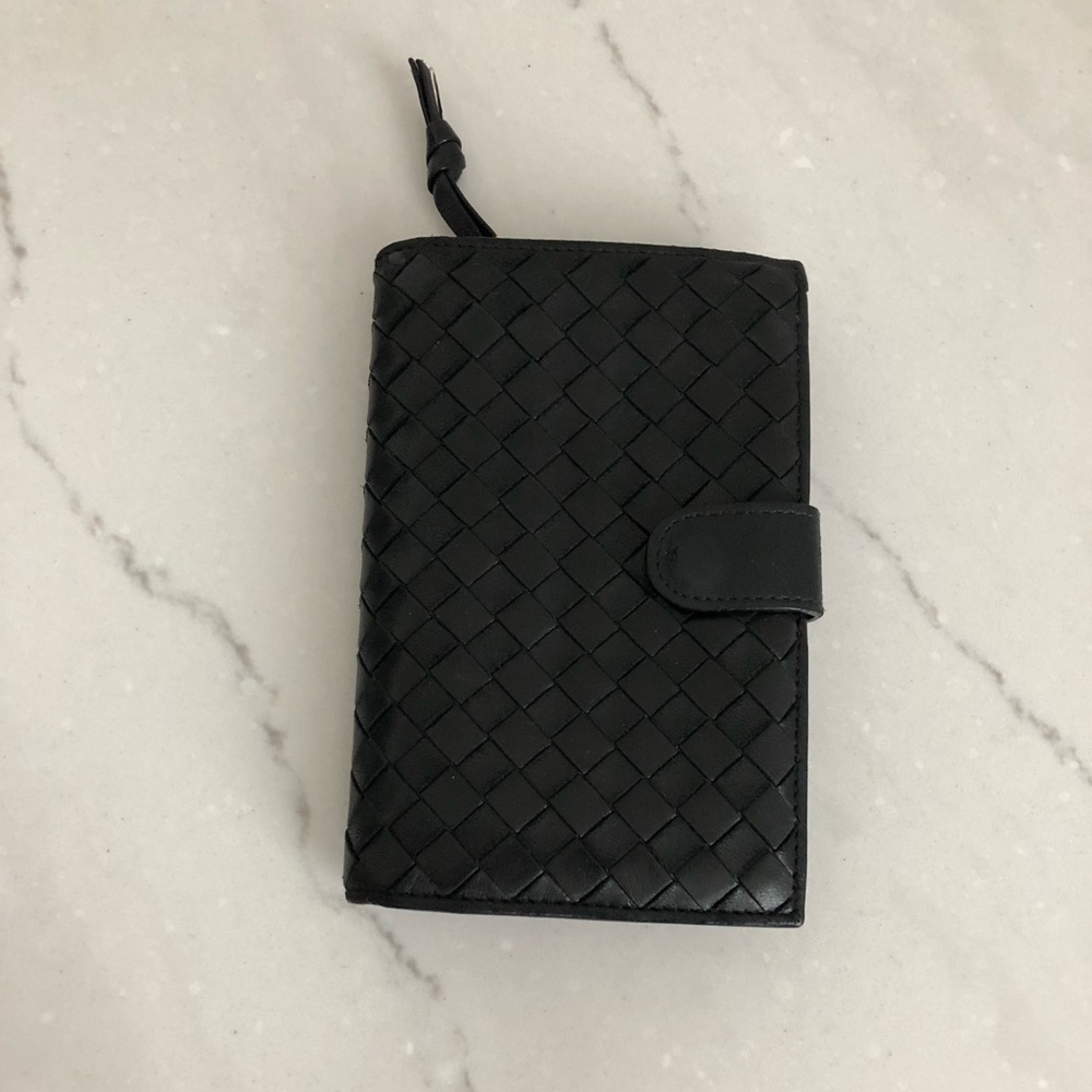 Bottega Veneta Continental Wallet
Size: OS